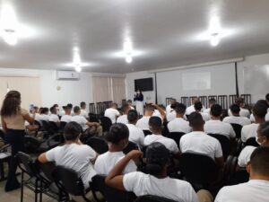 Burnout: integrantes da FAT ministram palestra em Batalhão da Polícia Militar