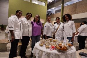 Alunos da FAT realizam II Feira Gastronômica