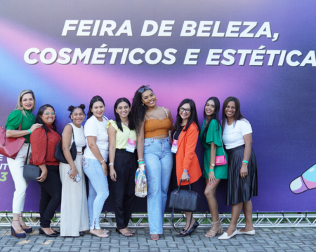 Estudantes de Estética e Cosmética participam de Feira de Beleza