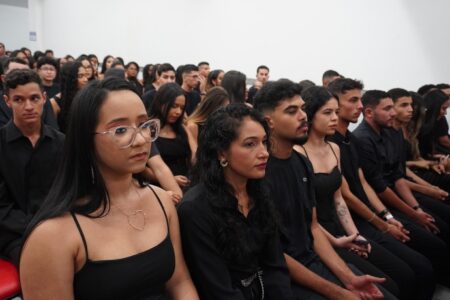 Estudantes da saúde participam da Cerimônia do Jaleco