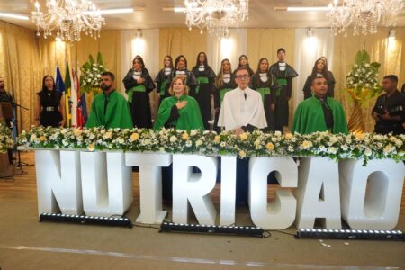 Nutricionistas em festa: solenidade de formatura na UNIFAT