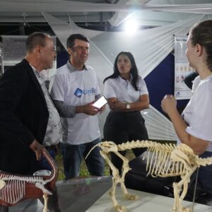 Alunos de Medicina Veterinária participam da Expo Portal